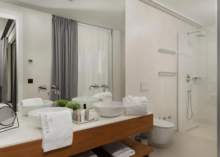 Albina & Domenica זאדאר